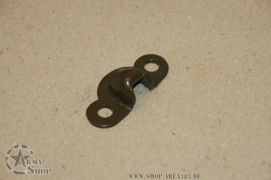 Halter Haubenhaken auf der Motorhaube
