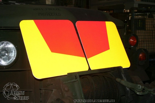 Delinatoren Set 40cmx40cm auf Kunstoffplatte