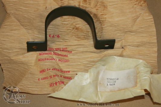 Strap retaining, deep water