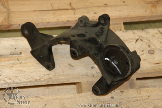 Halterung für Riemenspanner und Klimakompressor HMMWV