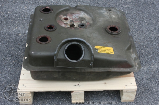 Neuwertiger Tank für Ford Mutt M151 A2