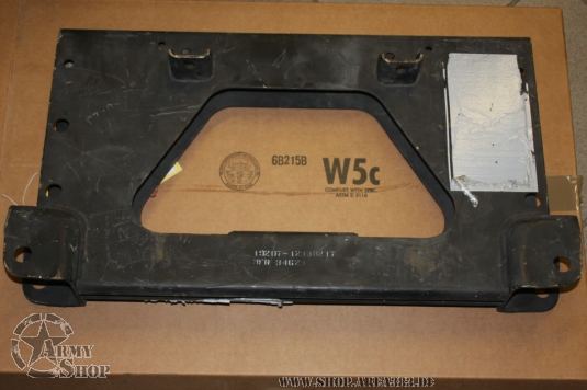 1. Rahmenquerträger HMMWV vorne / vorne