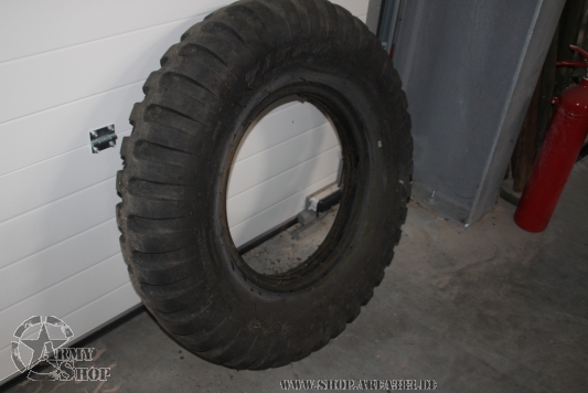 US Army Reifen 9.00x20