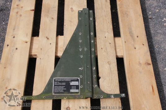 Blech an der B Säule HMMWV  links