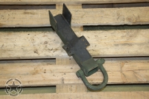 Öse mit Halter Trailer M1101 vorne