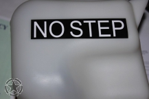 Aufkleber NO STEP  130 mm x 30 mm
