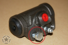 Schraube für Radbremszylinder Chevy K30 Pick UP M1008