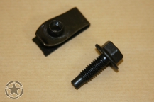 Klammer und Kotflügelschraube